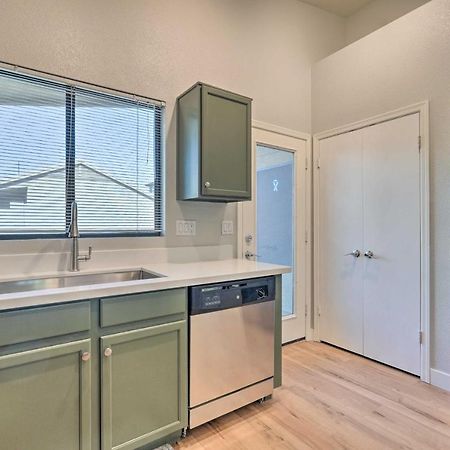 Sunlit Peoria Vacation Rental With Private Yard Exterior photo